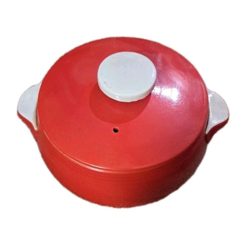 Vtg Hall's Superior Quality Kitchenware Covered Casserole Dish Chinese Red USA
